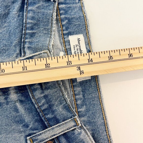 Abercrombie & Fitch Curve Love The 90's Straight Ultra High Rise Jeans Size 8/29 - Picture 5 of 6